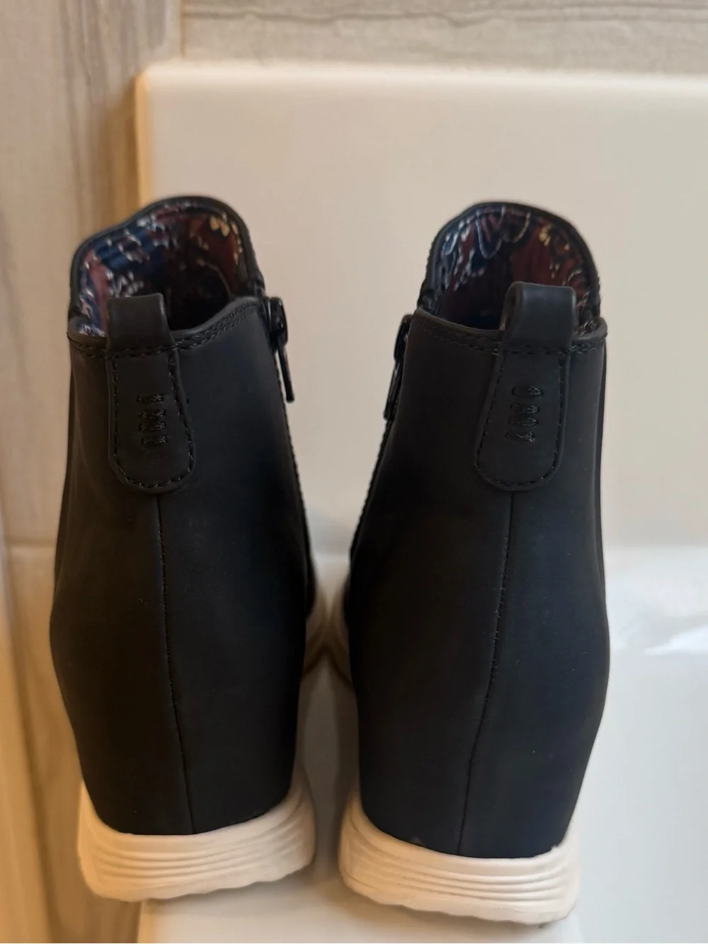 Bear traps Black Wedge Jaci  Sneaker Boot - Women's